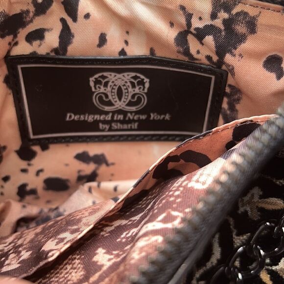 Designed in New York by Sharif Small Silver Chain and crossbody purse - Picture 4 of 7